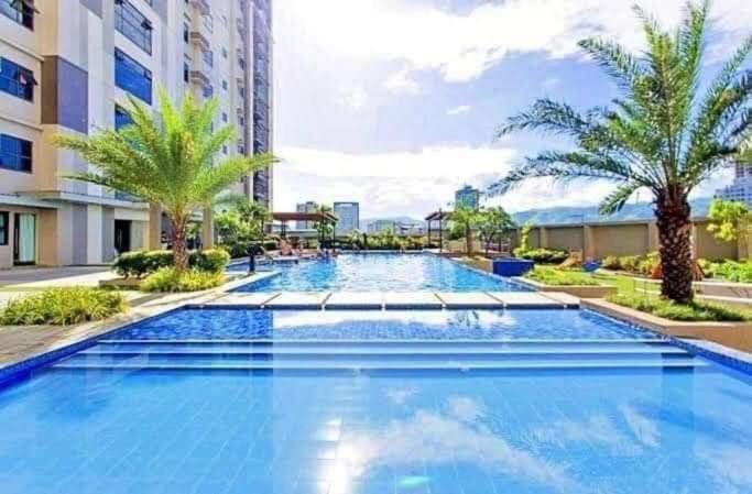 Horizon 101 A1 Shortwalk Robinson Mall Mango Square Bars Free Pool Apartment Cebu ภายนอก รูปภาพ