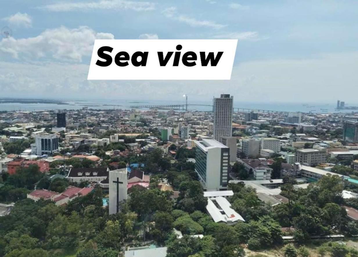 Horizon 101 A1 Shortwalk Robinson Mall Mango Square Bars Free Pool Cebu ภายนอก รูปภาพ